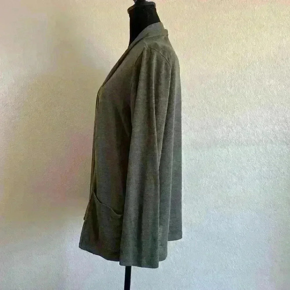 Easywear by Chicos Knit light breezy Cardigan Pocket Moss Hunter Green Women 3 - Picture 4 of 10